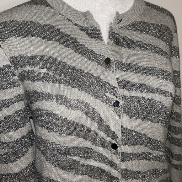Banana Republic Metallic Silver Zebra 🦓 Striped Cardigan Size Medium Pet… - Picture 2 of 7